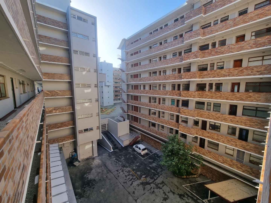 To Let 0 Bedroom Property for Rent in Sea Point Western Cape